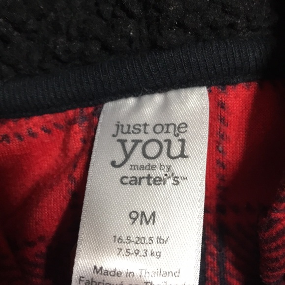 Carter’s zip up sweater 9 months - Picture 4 of 5